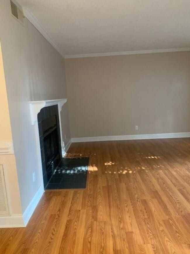 Photo - 2 bedroom 2 bath unit- Close to tanglewood! Unit D