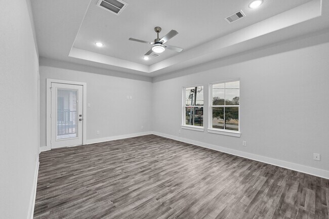 Photo - 4677 Bellfort Ave