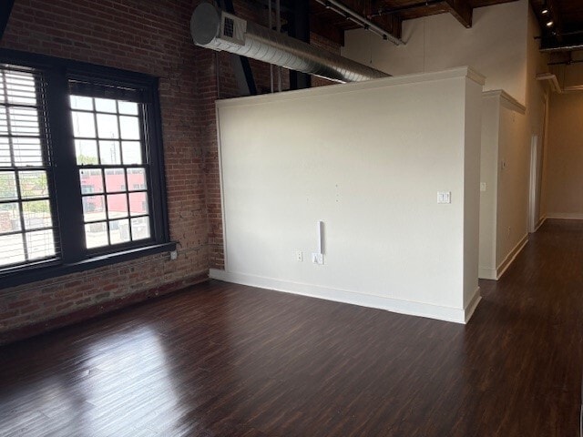 Photo - 806 Sampson St