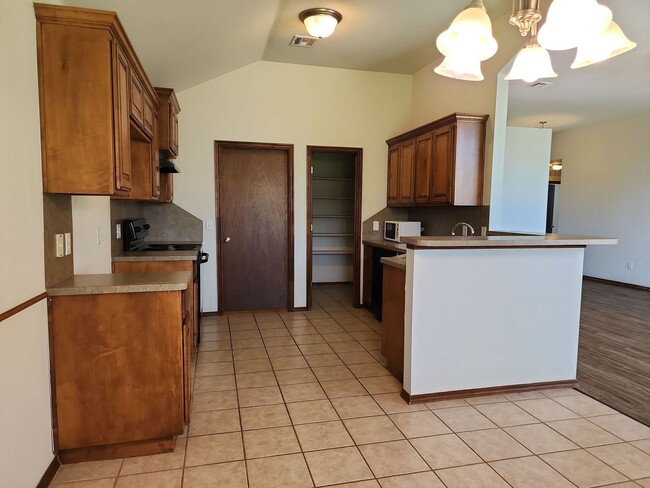 Photo - 2416 Arbor Dr