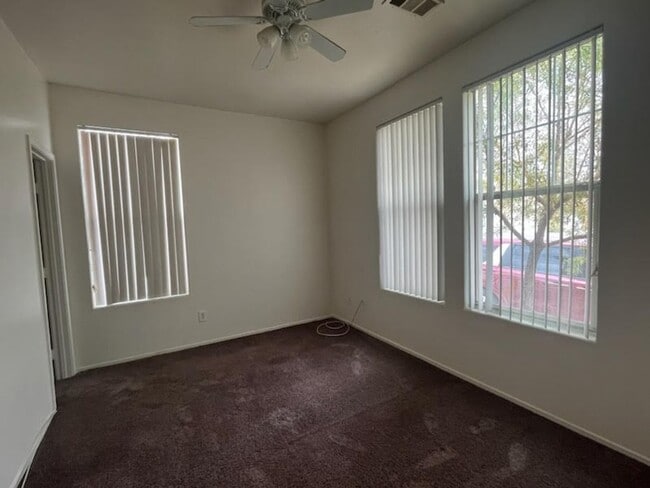 Photo - Great single story 3 bedroom house for rent!