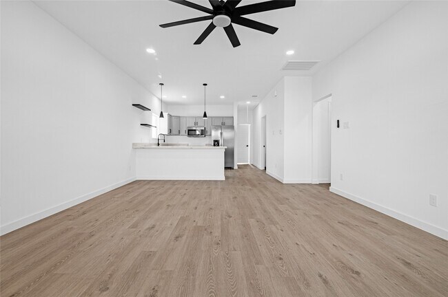 Photo - 9708 Stedman St