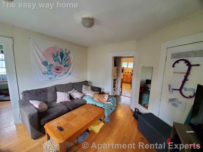 17 Bay St Unit 3L
