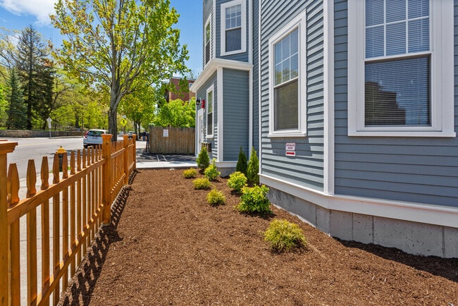 Photo - 2149 Dorchester Ave Unidad 4