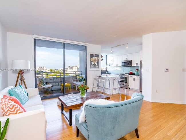 Photo - 1330 West Ave Unit 711