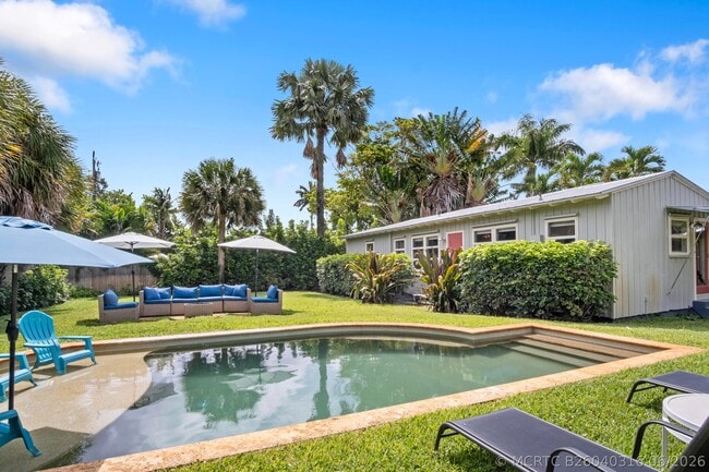 15 N Swinton Cir
