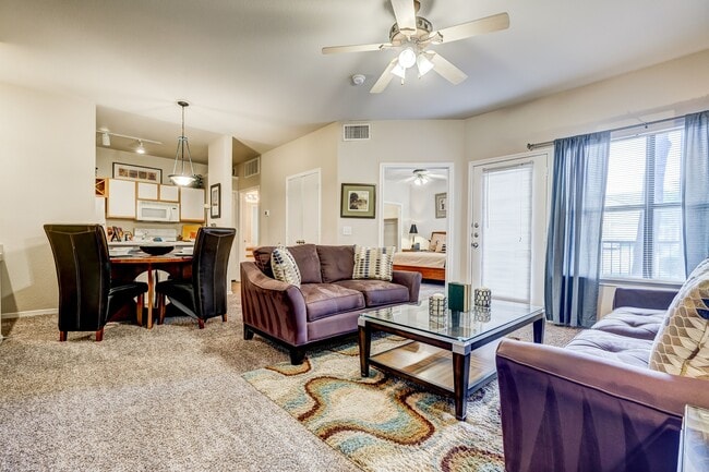 Legacy of Cedar Hill Apartments and Townhomes