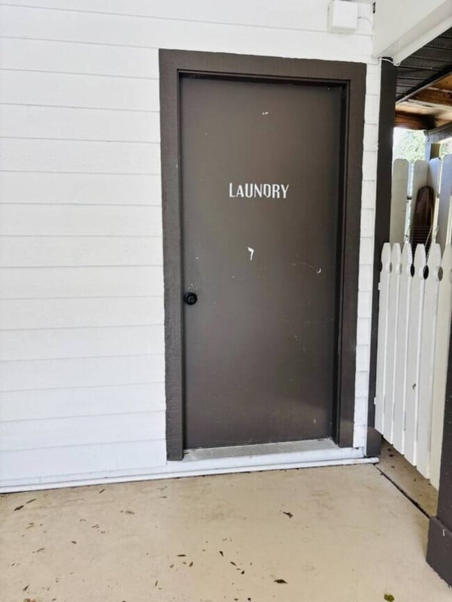 Photo - 4100 N Eagle Nest Point Unit SI ID1592250P