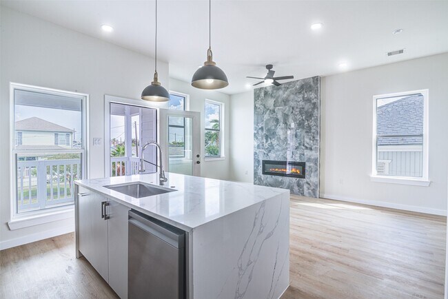 Photo - 4025 Avenue M