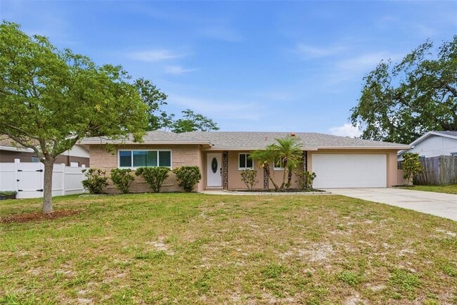 Building Photo - 2465 Brentwood Dr