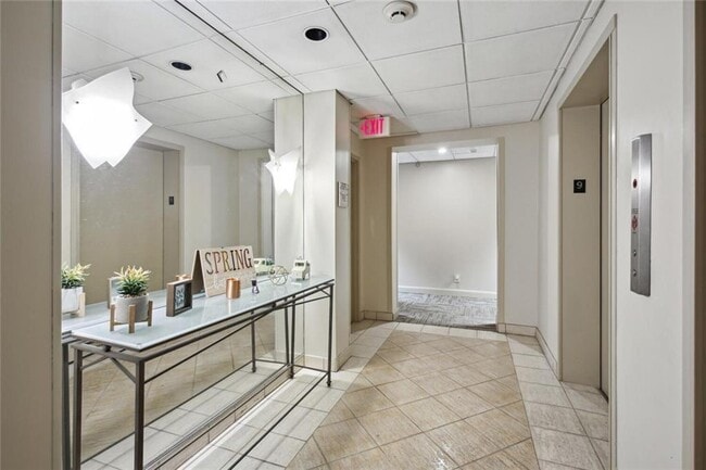 Photo - 2285 Peachtree Rd NE Unit 904