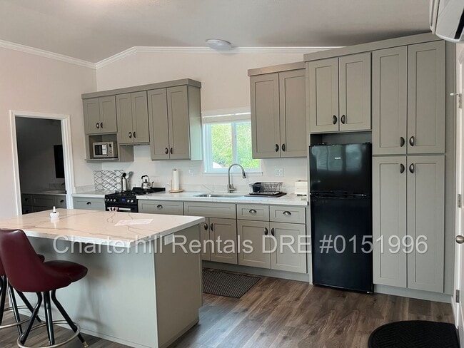 Photo - Granny unit- newly built, spacious, one be... Unit B