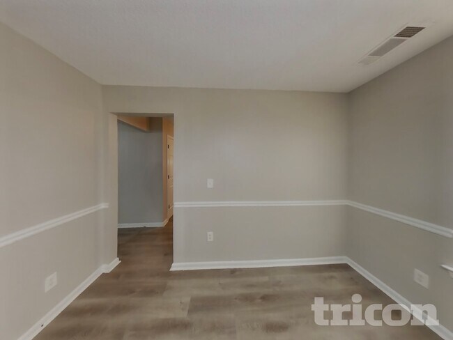 Photo - 4250 Donna Way