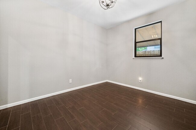Photo - 3202 Breezy Pines Ct