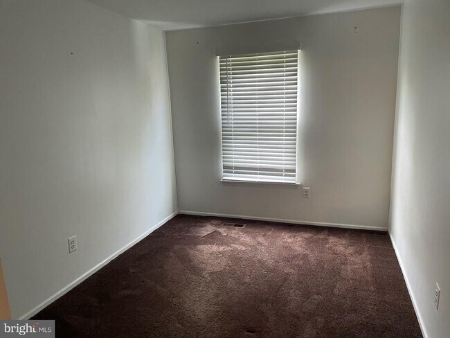 Photo - 13014 Blakeslee Dr