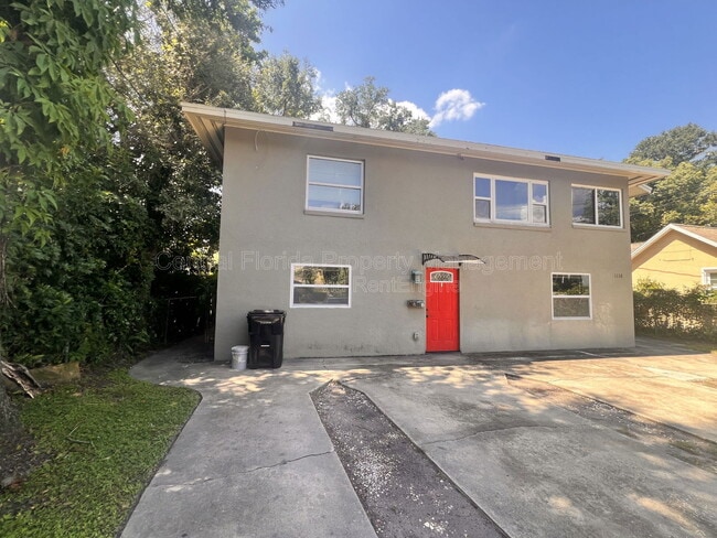 Building Photo - 1110 Poinsettia Ave Rental