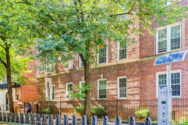 Photo - 88-11 Elmhurst Ave