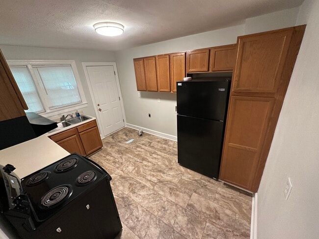 Photo - 724 Lawrence Ave Unit 724 Lawrence Ave