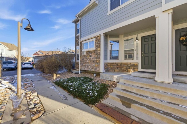 Photo - "Spacious 3-Bedroom Haven with 2.5 Baths in Aurora – 1,860 Sq Ft of Comfort and Style!" Unidad A