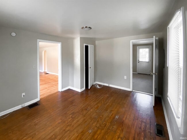 Photo - 1114 S Woodlawn Ave