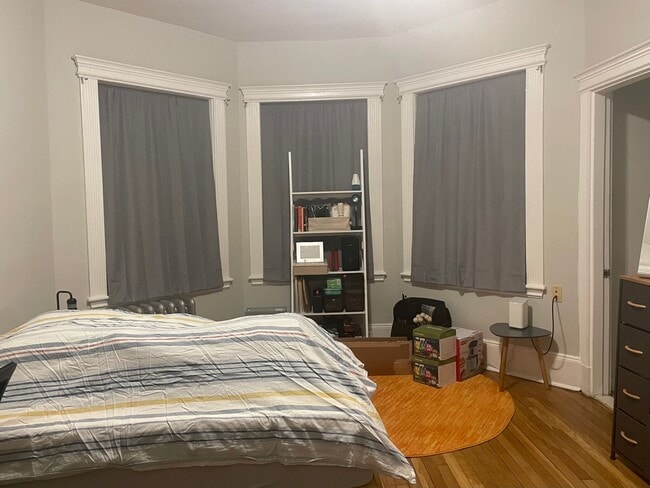 Photo - Fenway Studio, close to everything, new to the market, ht/hw included!