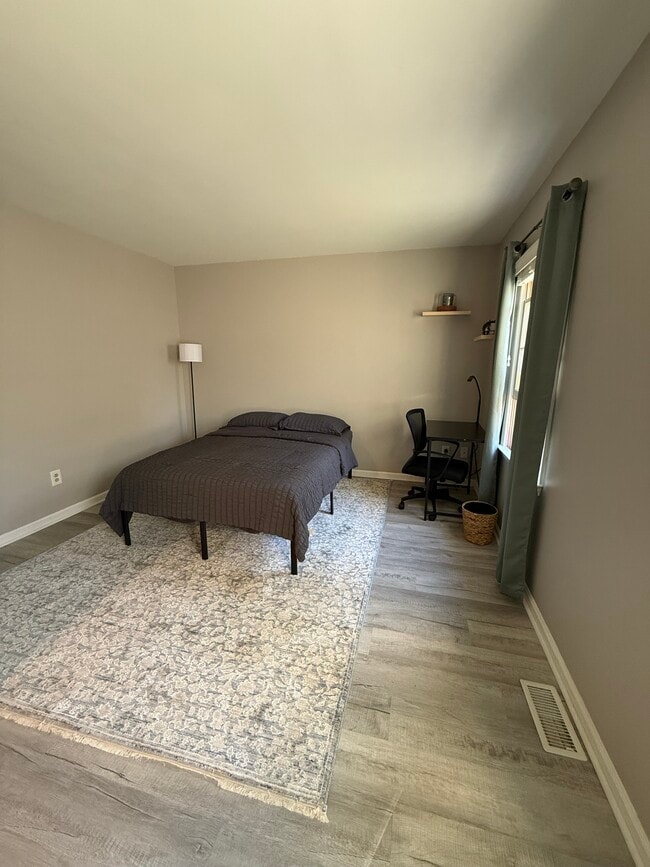 Photo - 2010 Dembrigh Ln