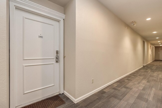 Photo - 2425 Underwood St Unit 353