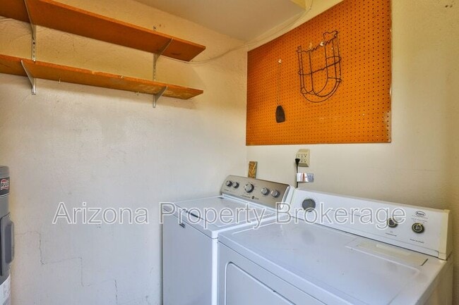 Photo - 851 E Cochise Dr