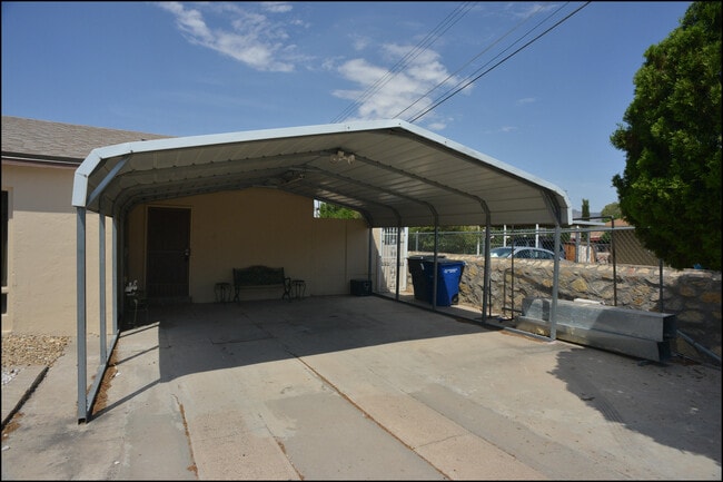 Photo - 6106 Tejas Dr