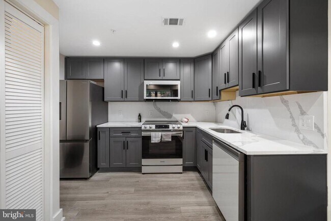 Photo - 3517 14th St NW Unit B02