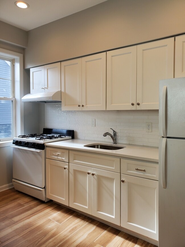 Photo - 43 S Adelaide Ave Unidad 4