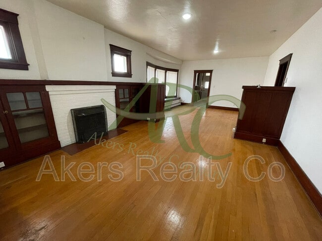 Photo - 1124 Lake Ave