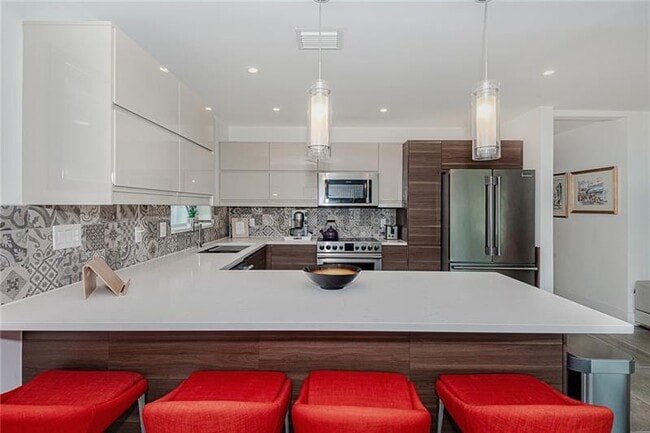 Photo - 3321 NE 18th St