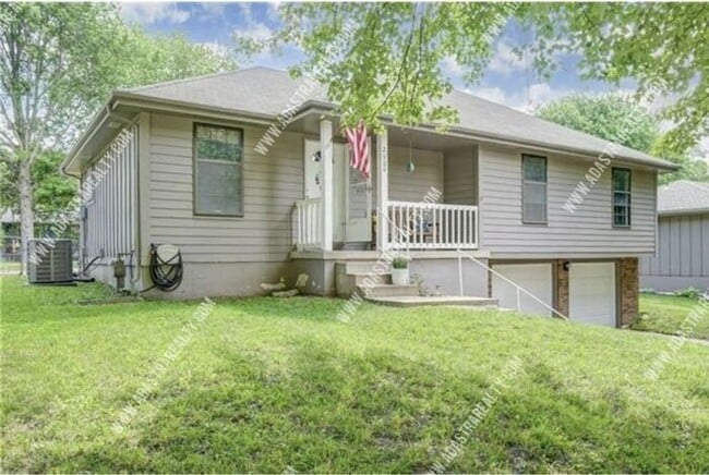 Gorgeous Blue Springs Home-Available in SEPTEMBER!!