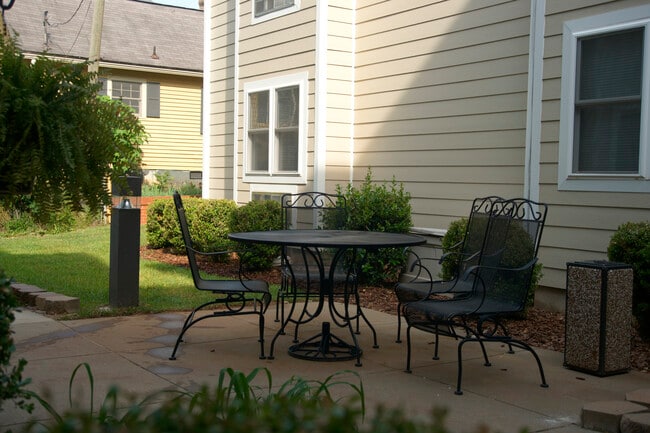 Dogwood Retirement Apartments