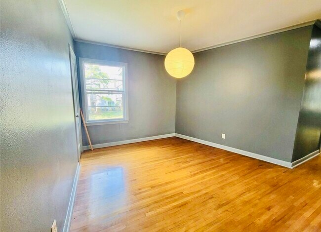 Photo - 2027 Sheridan St