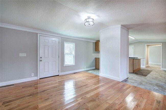 Photo - 838 Spring Place Rd NE