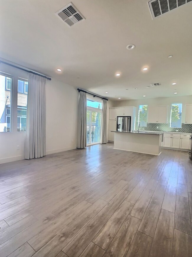 Photo - Bright 2 Bedroom Townhome in Downtown San Jose