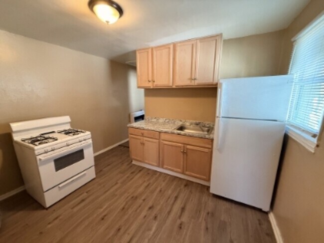 Photo - 1565 Harrison St