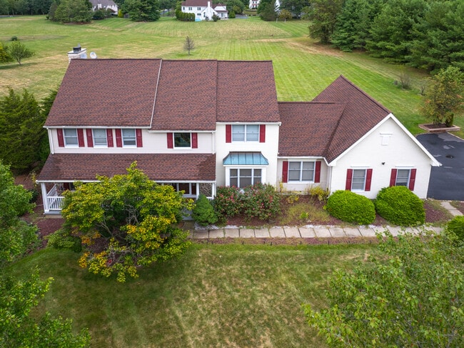Photo - 11 Endicott Ln