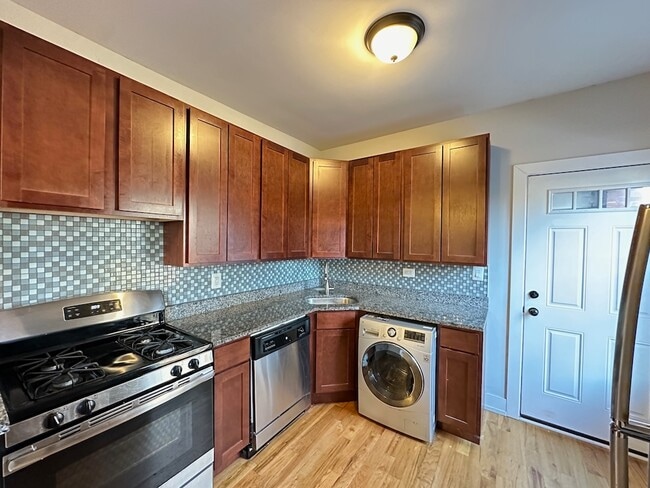 Photo - 3535 N Racine Ave Unit J07P