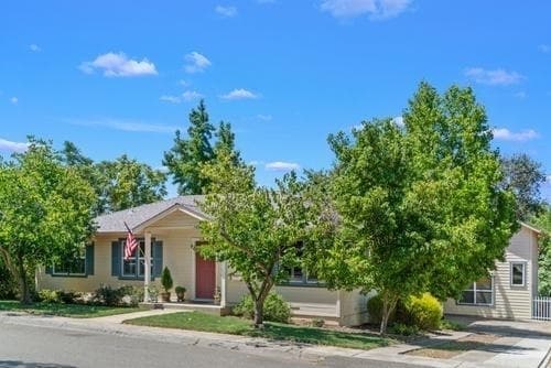 Building Photo - 612 Orange Grove Way