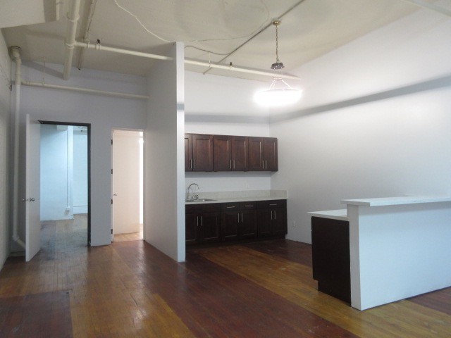 Building Photo - 621 S Broadway Unit 3 Rental
