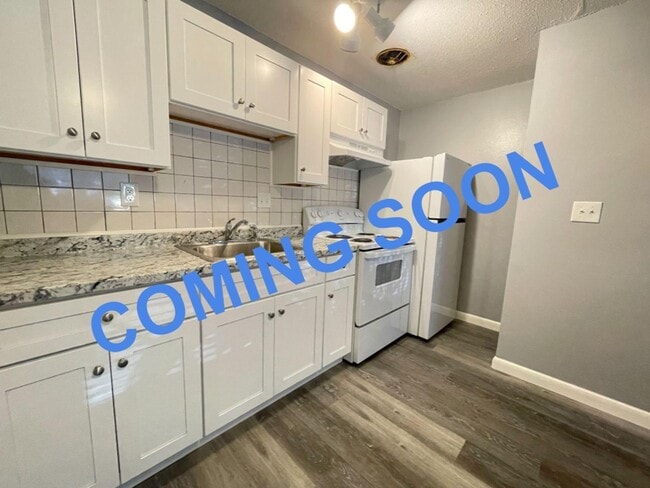 Building Photo - 177 Loudon Rd Unit 103