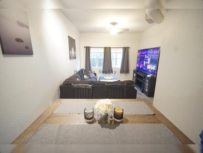 Photo - Experience the SoHo Lifestyle in the Heart... Unidad 539