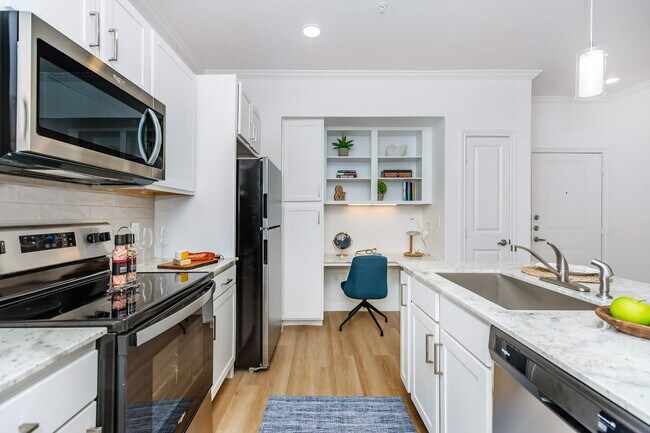 Photo - Modern Luxury, Exceptional Offers – Ask Ab... Unit CL2