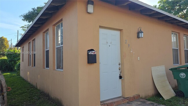 Photo - 2924 SW 26th St