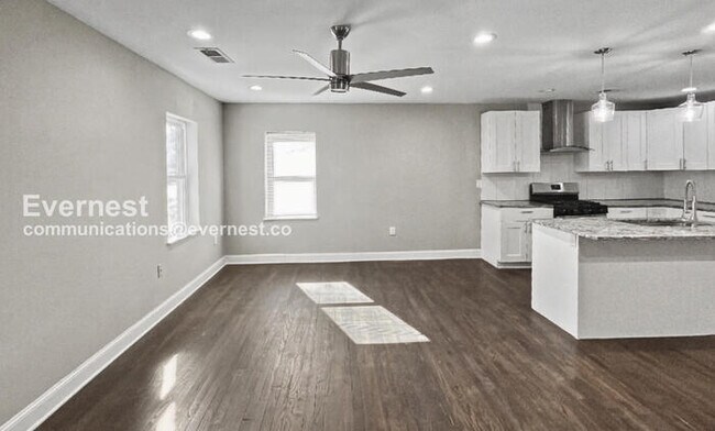 Photo - 155 Rosser St SW