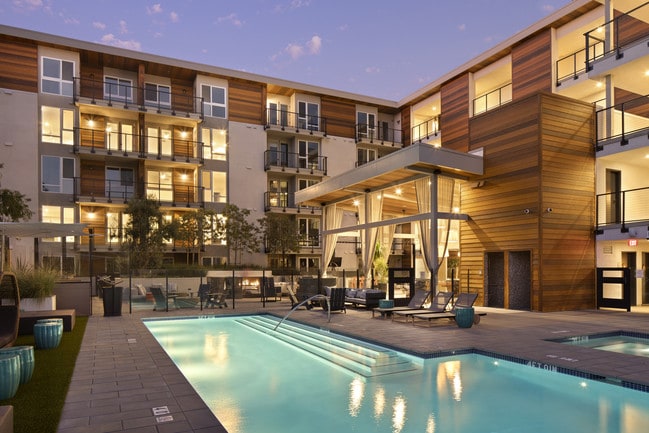 AMLI Marina Del Rey