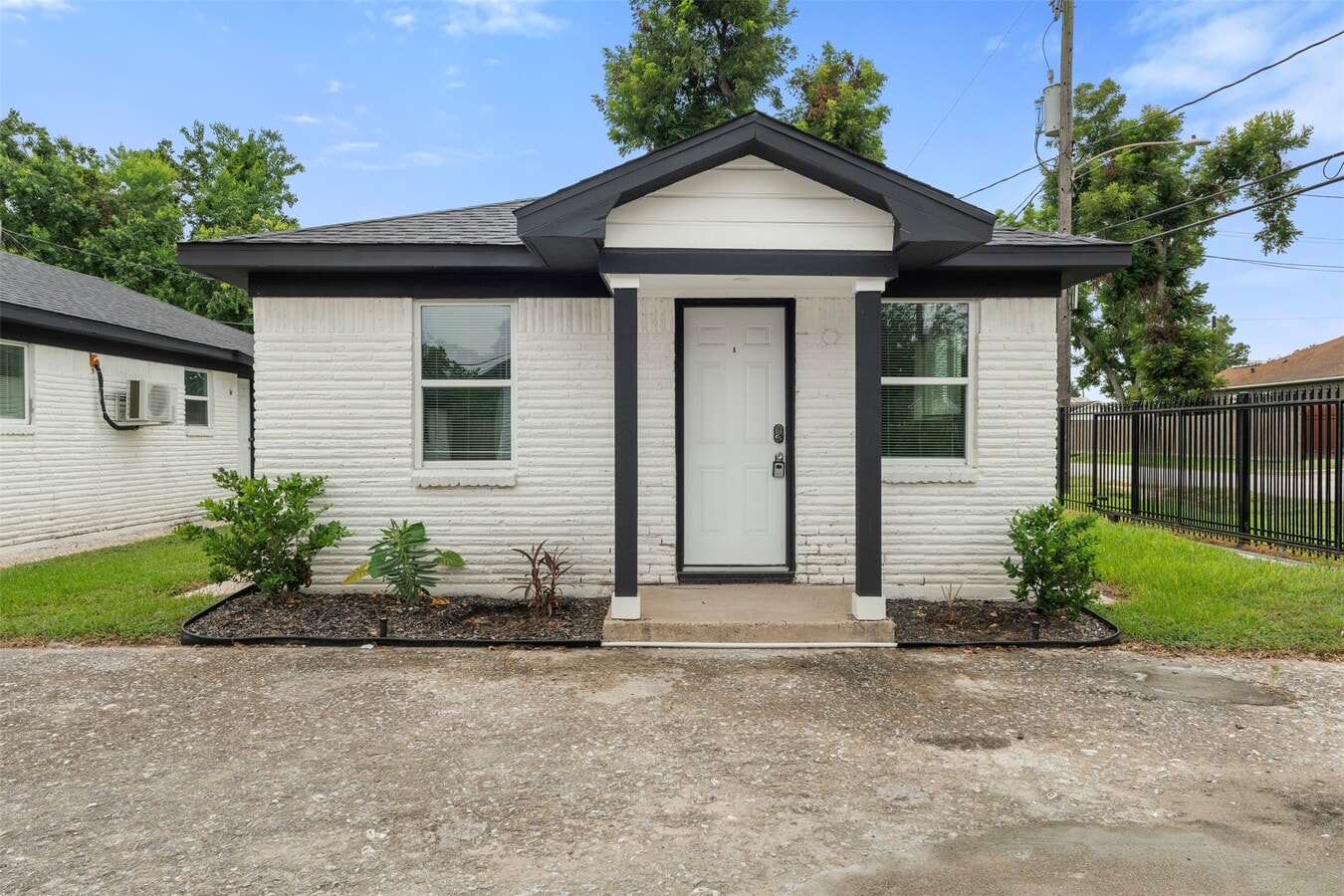 Photo - 4120 Linn St Unit A